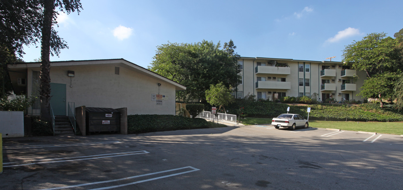 Reflections of Glenalbyn in Los Angeles, CA - Building Photo