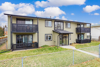 4515 75 St NW in Calgary, AB - Building Photo - Building Photo