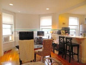 51 Massachusetts Ave-Unit -Apt 4 in Boston, MA - Building Photo - Building Photo