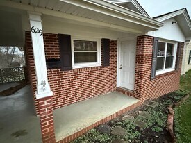 629 Jackson St in Kingsport, TN - Building Photo