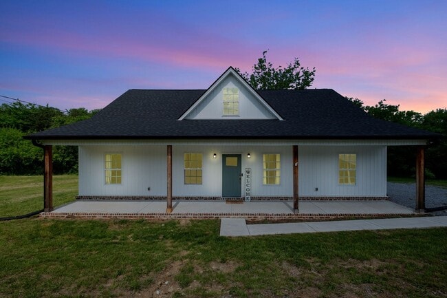 94 Hickory Ridge in Woodbury, TN - Building Photo - Building Photo