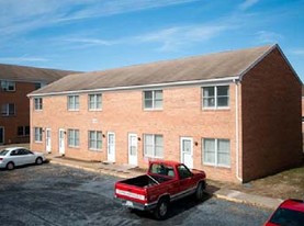 150 Westview St in Dayton, VA - Building Photo