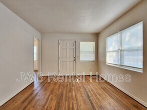 1622 W 26th St in Jacksonville, FL - Building Photo - Building Photo