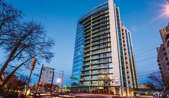 2171 Peachtree Rd NE in Atlanta, GA - Building Photo