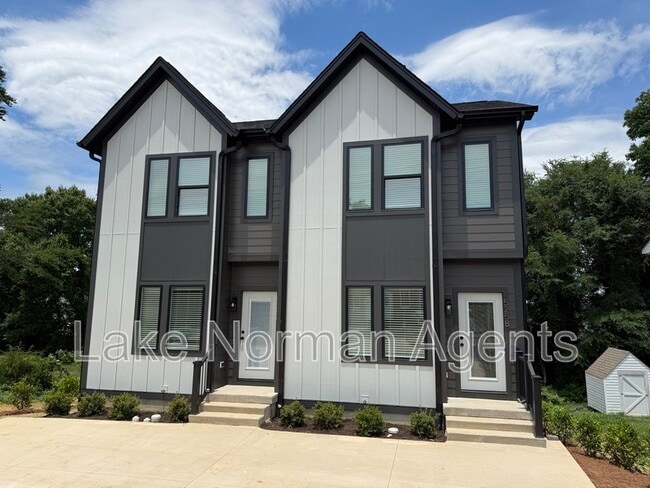 property at 525 Dellwood Dr