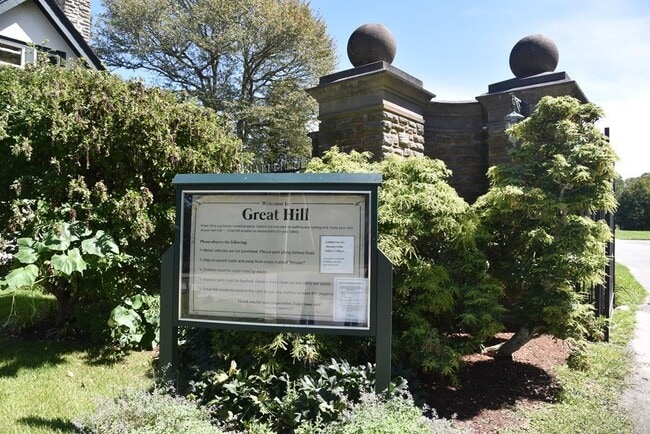 property at 2 N Great Hill Dr