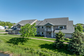 Prairie Park Apartments in Eau Claire, WI - Building Photo - Building Photo