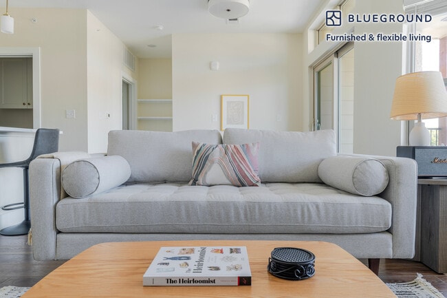 1501 W Howard Ln in Austin, TX - Building Photo - Building Photo