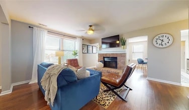 2310 Rutger St, Unit Apt E in St. Louis, MO - Foto de edificio - Building Photo