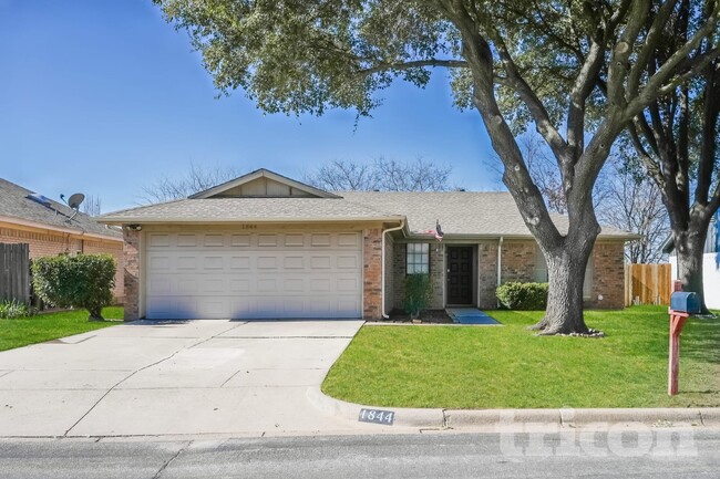 1844 Hunting Green Dr