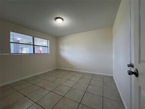 1610 N 25th St in Fort Pierce, FL - Building Photo - Building Photo