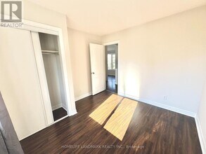 113 Mynden Way in Newmarket, ON - Building Photo - Building Photo