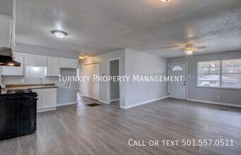 7307 Knollwood Rd in Little Rock, AR - Building Photo - Building Photo