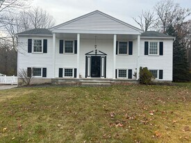 20 Tara Dr in Torrington, CT - Building Photo