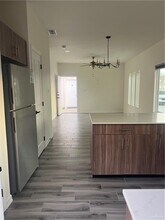 1006 N Clarence Ave in Edinburg, TX - Building Photo - Building Photo