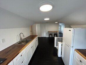 407 Magnolia St, Unit 1 in New Smyrna Beach, FL - Building Photo - Building Photo