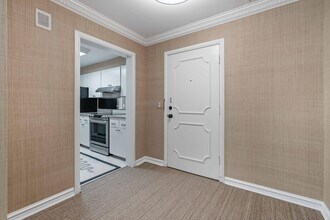 354 Chilean Ave in Palm Beach, FL - Foto de edificio - Building Photo
