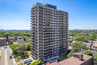 161 Oakwood Ave in Toronto, ON - Building Photo - Building Photo