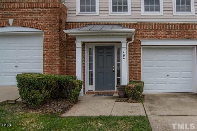 409 Coral Creek Ln in Morrisville, NC - Building Photo - Building Photo