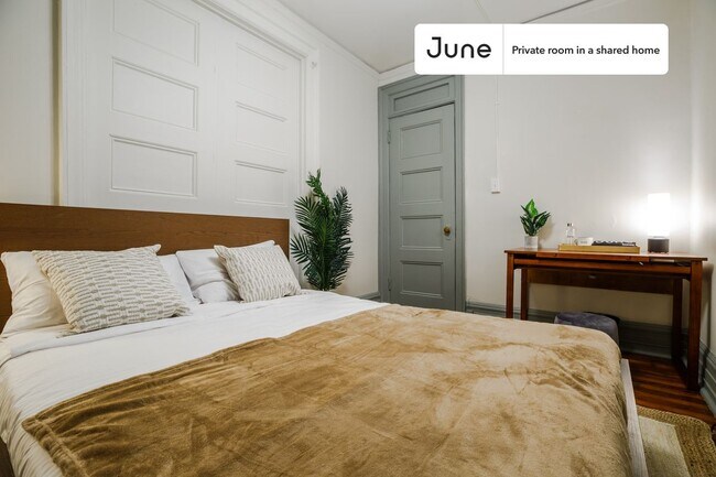 Room in Shared 4 bed/1 bath home in New York, NY - Building Photo - Building Photo