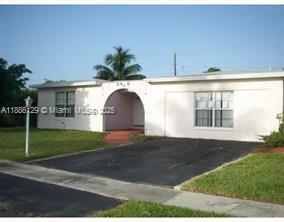 2430 NW 83rd Way in Sunrise, FL - Building Photo