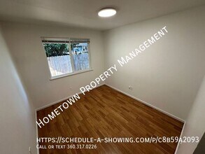 7801 Pacific Ave SE in Lacey, WA - Building Photo - Building Photo