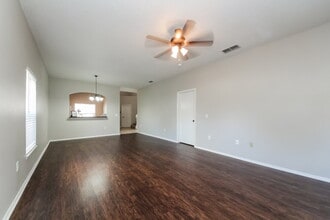 1810 Meadow Pond Way in Orlando, FL - Foto de edificio - Building Photo