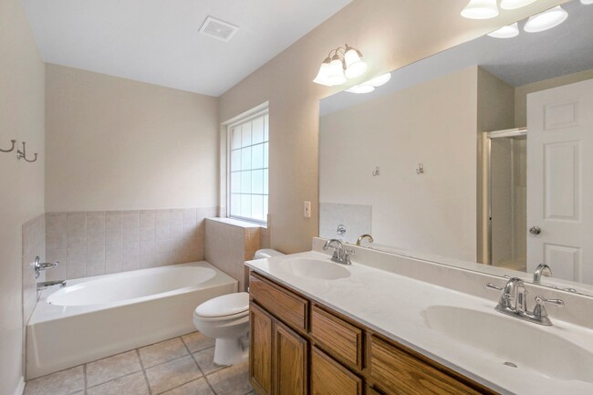 21943 Pleasant Ridge Rd in Edmond, OK - Building Photo - Building Photo