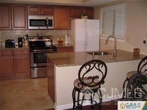 33A Haddon Rd in Monroe Township, NJ - Building Photo - Building Photo