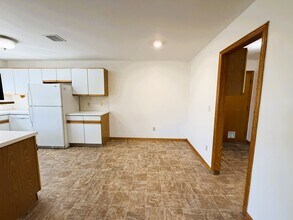 6126 E Gilbert St in Wichita, KS - Building Photo - Building Photo