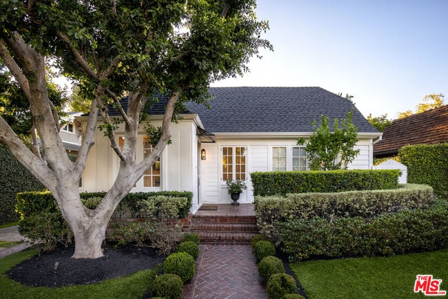 property at 335 Huntley Dr