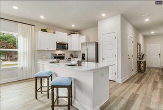 9012 Golden Eye Dr in Pensacola, FL - Building Photo - Building Photo