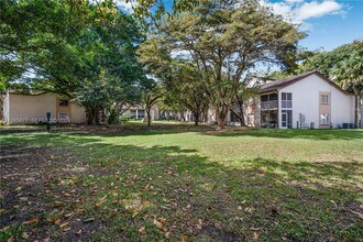 13924 SW 90th Terrace in Miami, FL - Building Photo - Building Photo