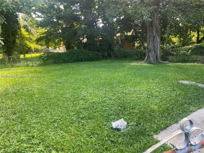 3266 William Ave in Miami, FL - Building Photo - Building Photo