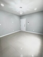 2016 Summerland Ln-Unit -2 in Edinburg, TX - Building Photo - Building Photo