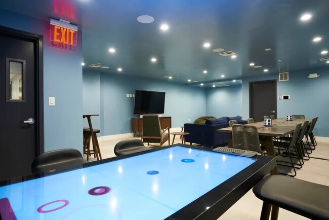 Furnished room/NOT APARTMENT in Brooklyn, NY - Building Photo - Building Photo