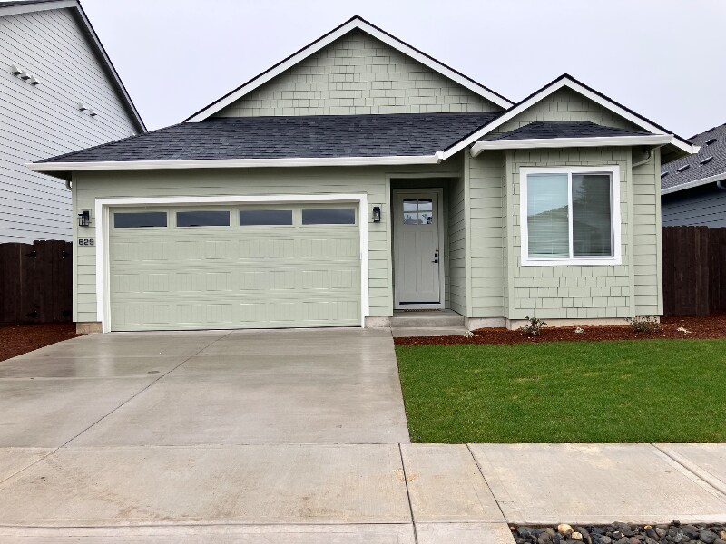 629 SE 34th St in Battle Ground, WA - Foto de edificio