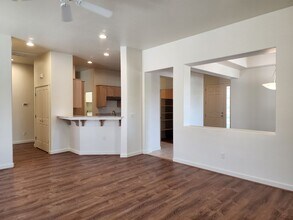 910 Bayhill Way in Sparks, NV - Building Photo - Building Photo