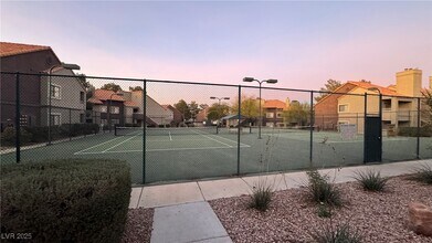 5068 S Rainbow Blvd in Las Vegas, NV - Building Photo - Building Photo