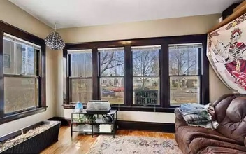 3951 42nd Ave S in Minneapolis, MN - Building Photo - Building Photo