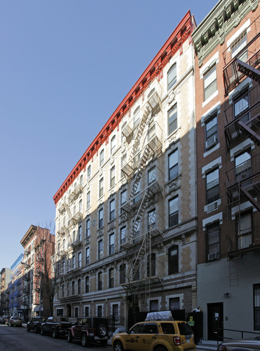 178-184 E Second St in New York, NY - Building Photo