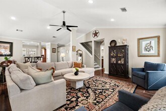 9715 Meadowheath Dr in Austin, TX - Building Photo - Building Photo