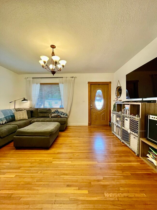 5840 SW 5th St in Miami, FL - Building Photo - Building Photo