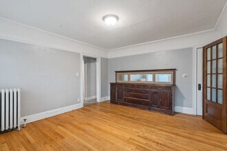 3372 N Downer Ave in Milwaukee, WI - Building Photo - Building Photo