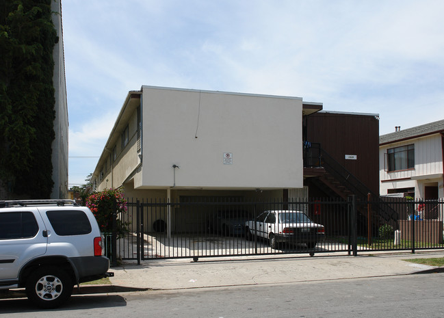 402 N Ardmore Ave in Los Angeles, CA - Building Photo - Building Photo