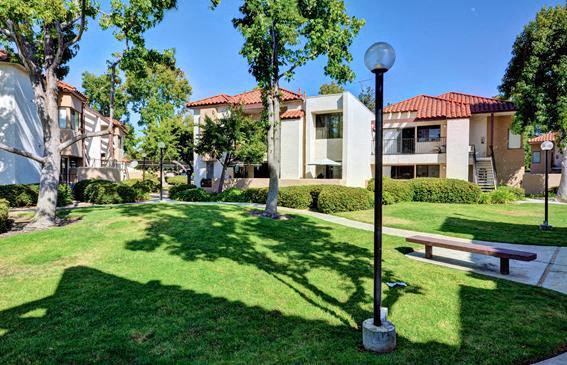 The Casas in San Diego, CA - Foto de edificio - Building Photo