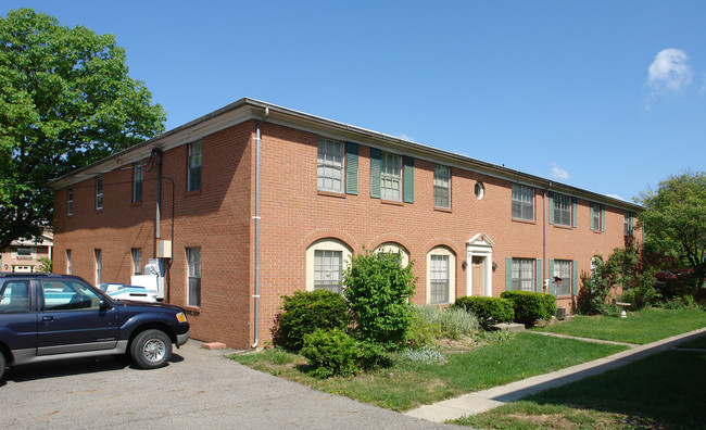 69-73 Georgetown Dr in Columbus, OH - Foto de edificio - Building Photo