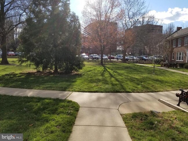 property at 1735 N Troy St