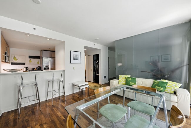 555 4th St in San Francisco, CA - Building Photo - Building Photo
