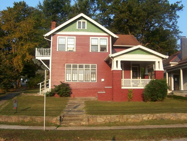 600 Devereux St, Unit A in Raleigh, NC - Foto de edificio - Building Photo